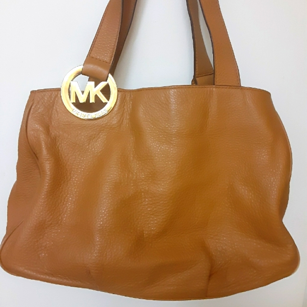 Michael Kors tan shoulder bag